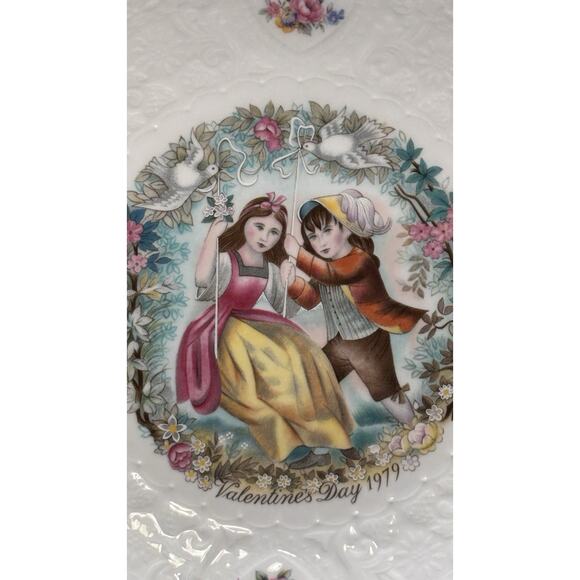 Vintage Royal Doulton My Valentine Day 1979 Collector Plate 8 1/4 " - Picture 4 of 16